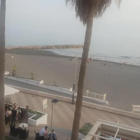Beachfront 75 Daire Torrox