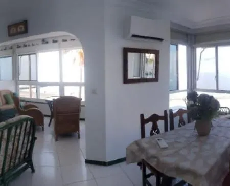Beachfront 75 Daire *