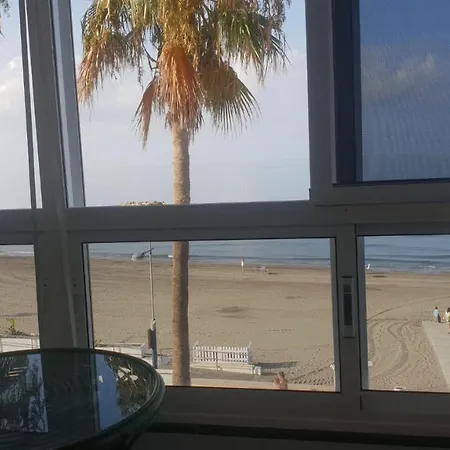 Beachfront 75 Apartman Torrox